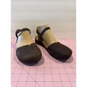 Dansko Women's Rowan Closed Toe Sandals Brown Milled Nubuck Size US 7 EU 38 New